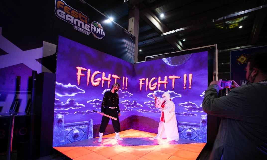 Activación de marca con público interactuando