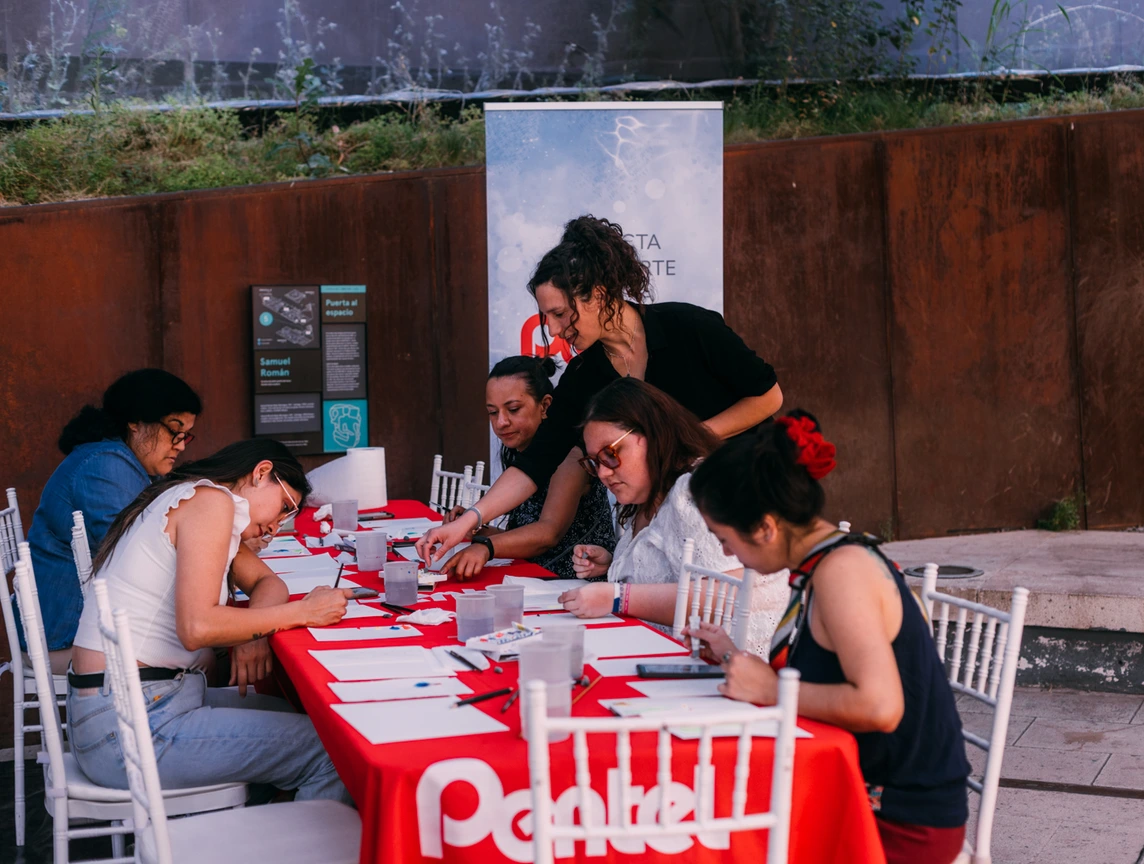 Obra en proceso durante la exposición