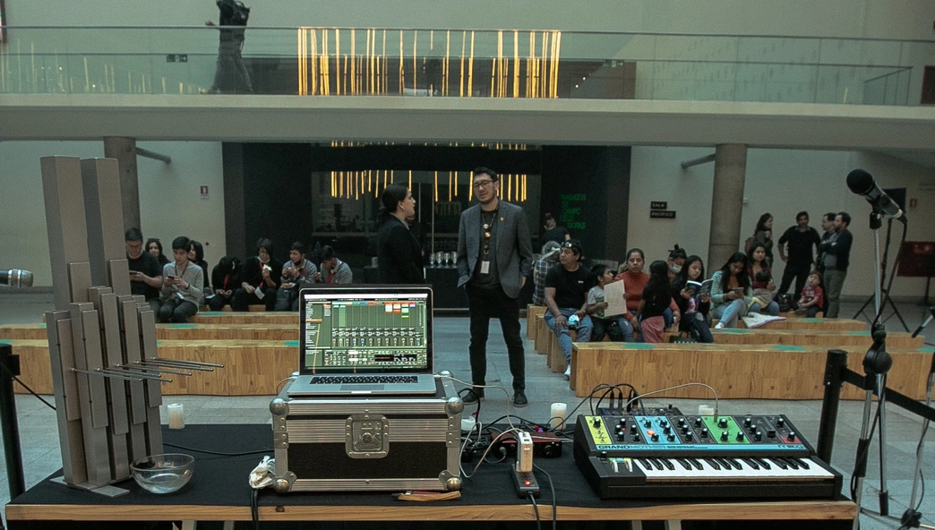 Montaje de iluminación técnica para experiencia inmersiva