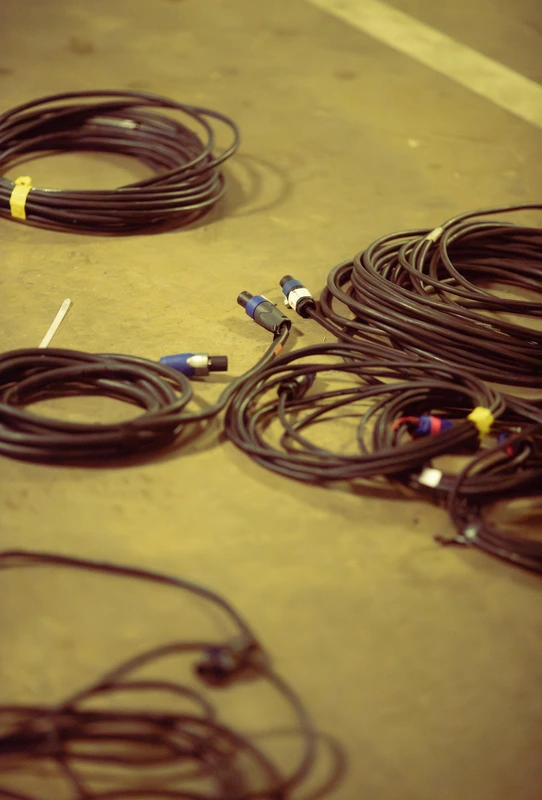 Detalle de conexiones y equipamiento técnico