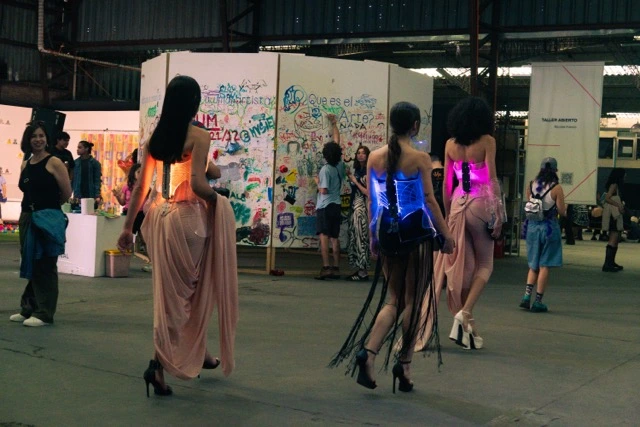 Instalación artística en el festival FAST